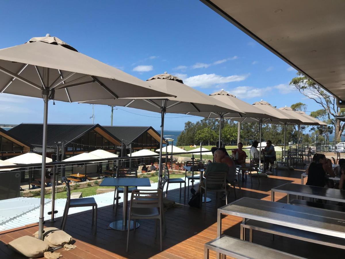 Huskisson Hotel Exterior photo