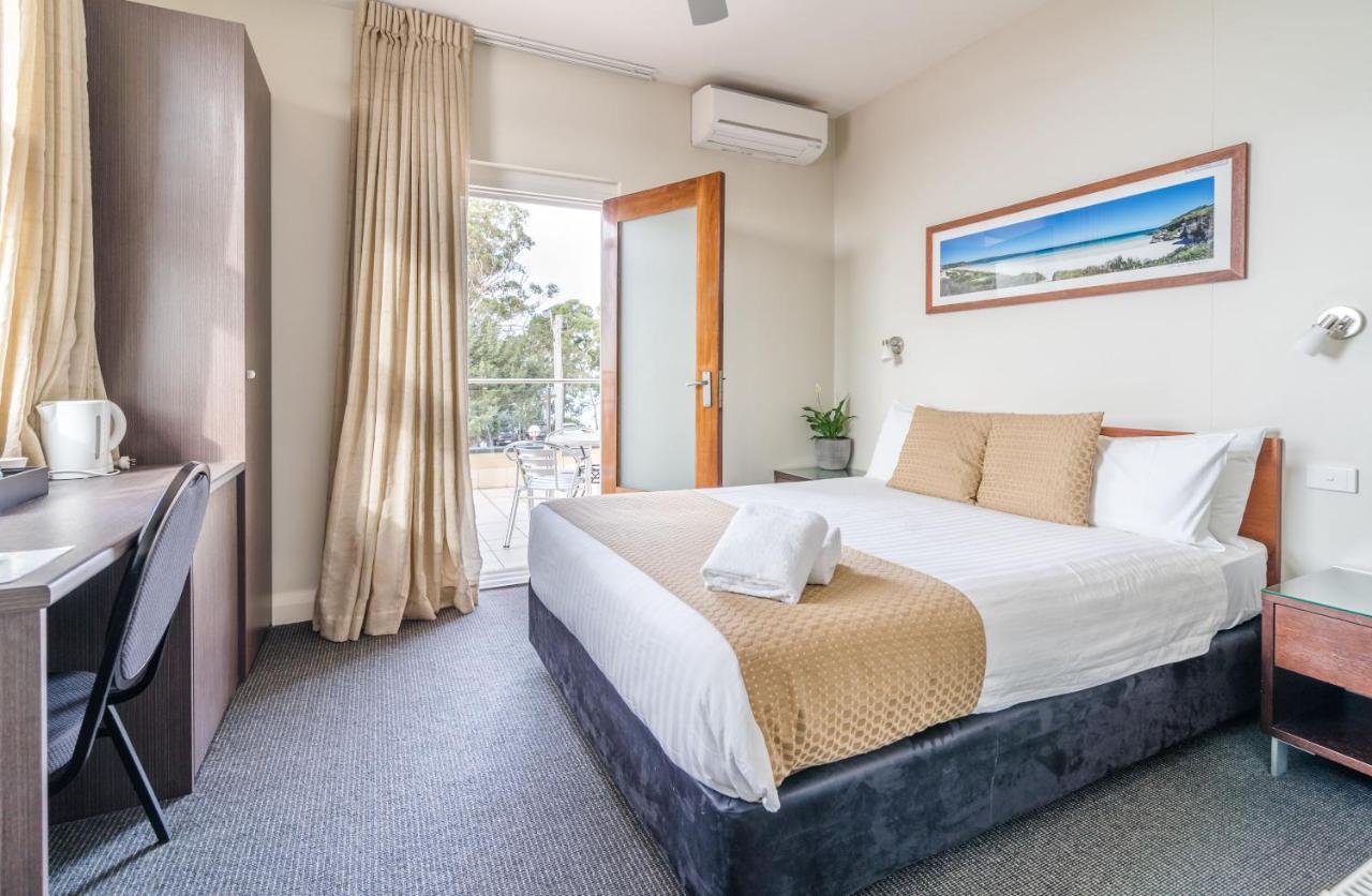 Huskisson Hotel Exterior photo