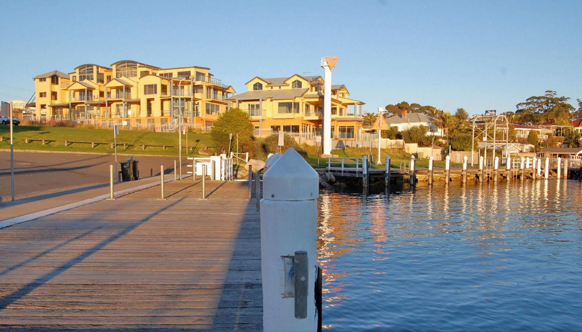 Huskisson Hotel Exterior photo