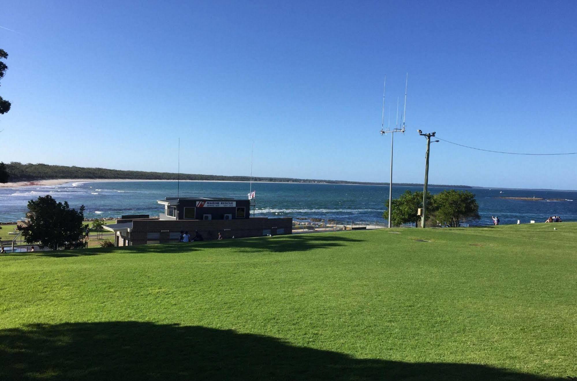 Huskisson Hotel Exterior photo